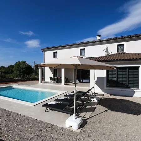 Villa Aurora