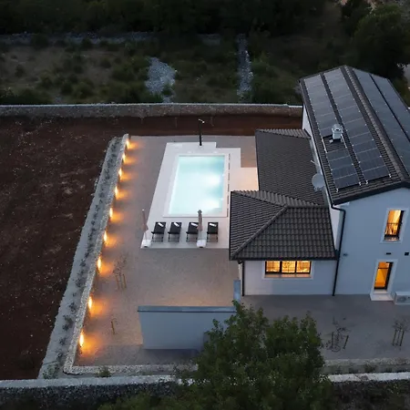 Villa Aurora *